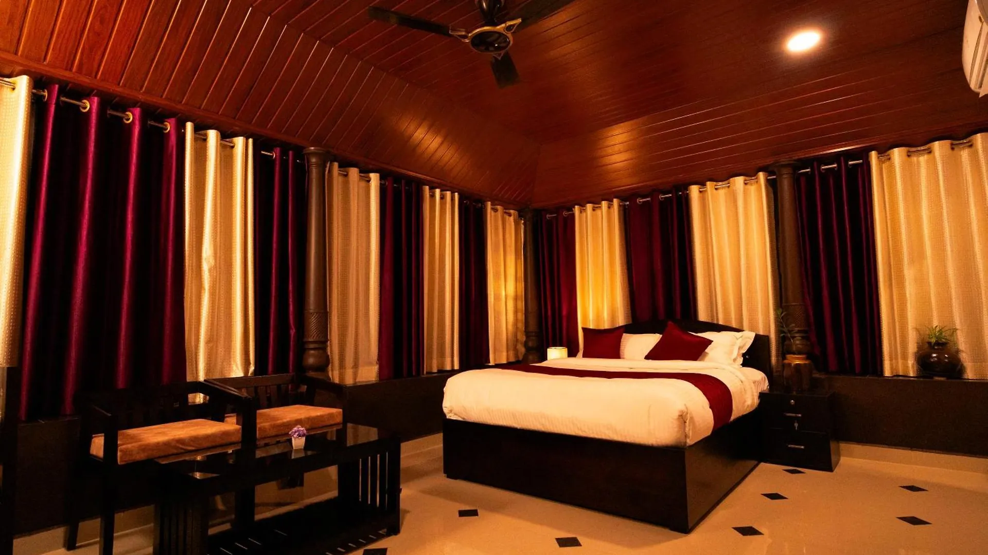 Homestay Arayathu Heritage Villa Resort Kottayam